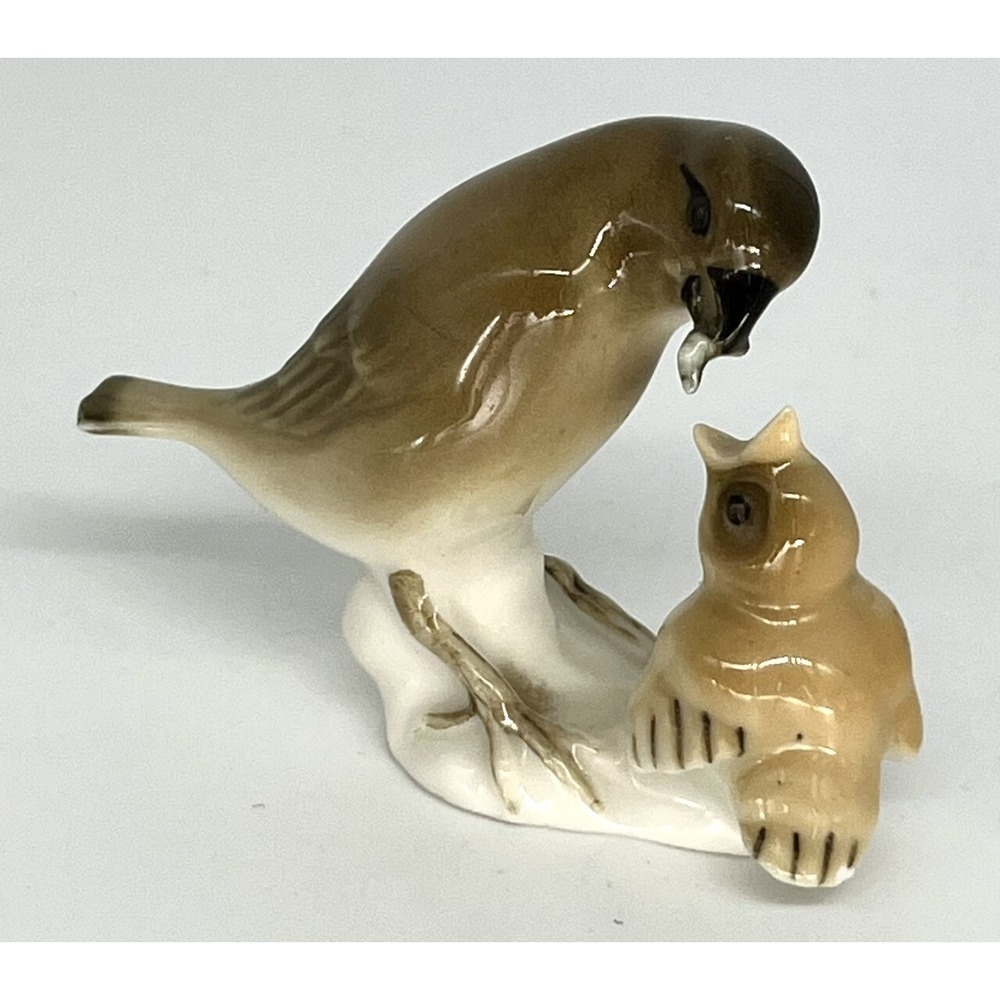 Vintage Hutschenreuther Selb Germany Sparrow Momma and Baby Bird Figurine